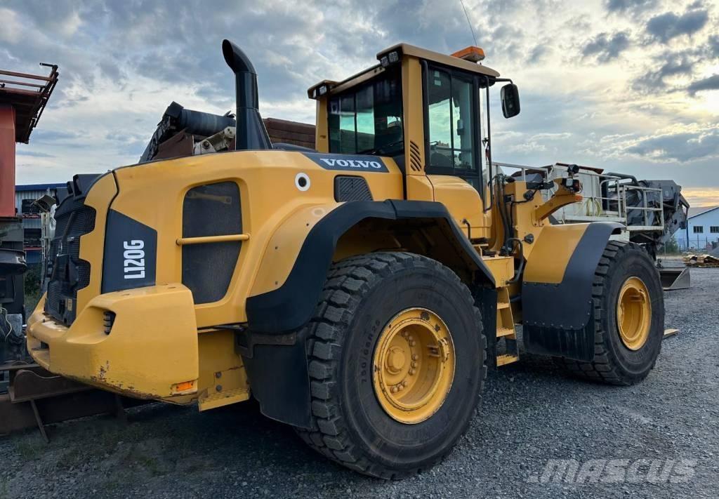 Volvo L 120 G Gumikerekes homlokrakodók