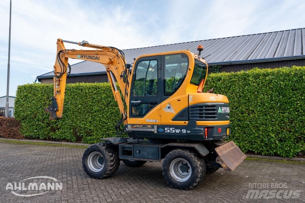 Hyundai R55W-9A Gumikerekes kotrók
