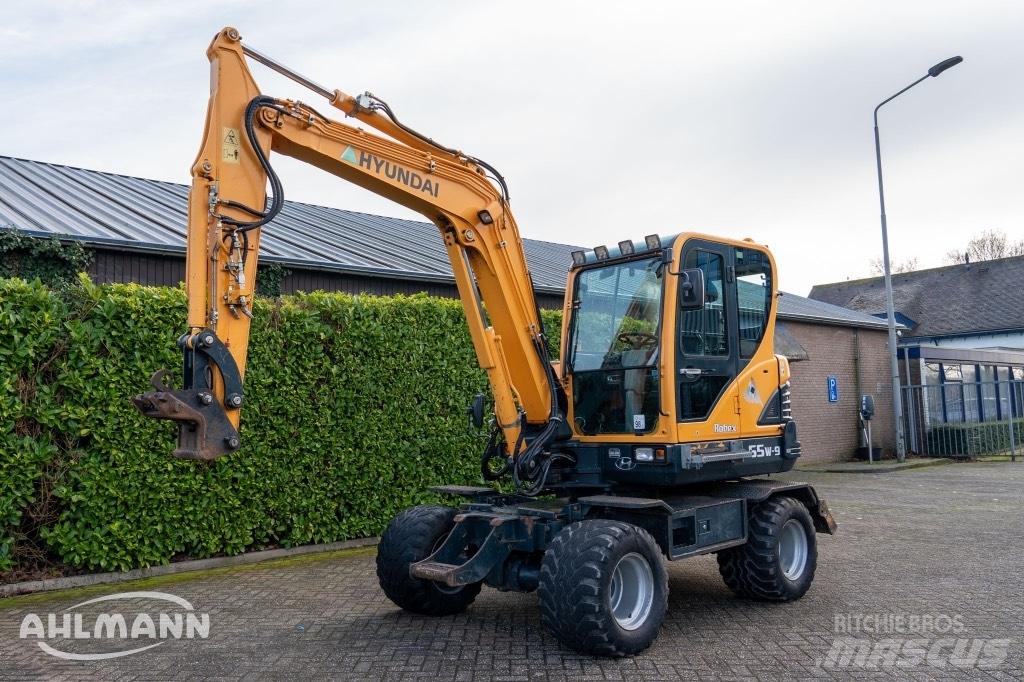 Hyundai R55W-9A Gumikerekes kotrók