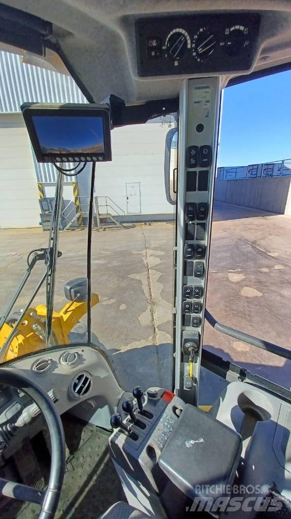 Volvo L 90 H Gumikerekes homlokrakodók