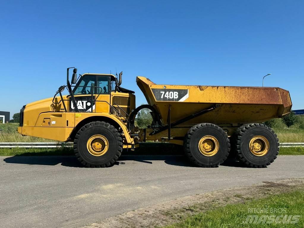 CAT 740B Csuklósdömperek