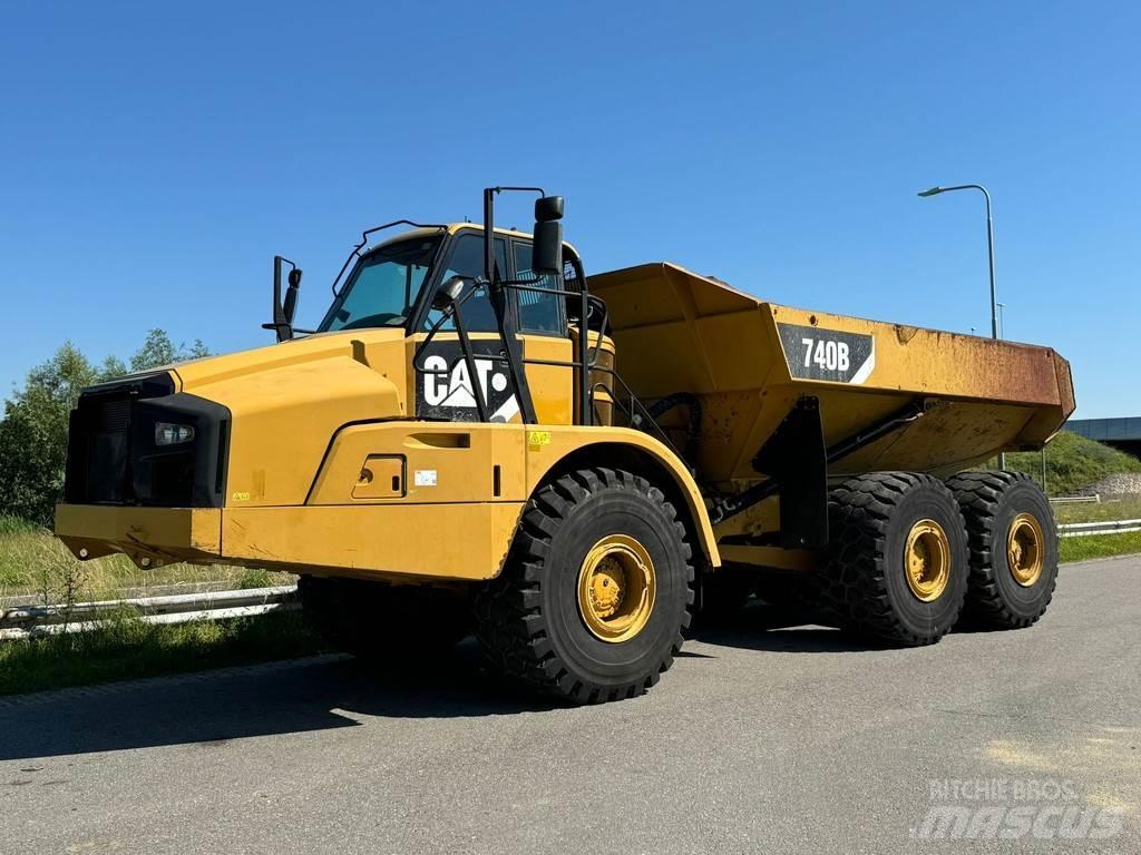 CAT 740B Csuklósdömperek