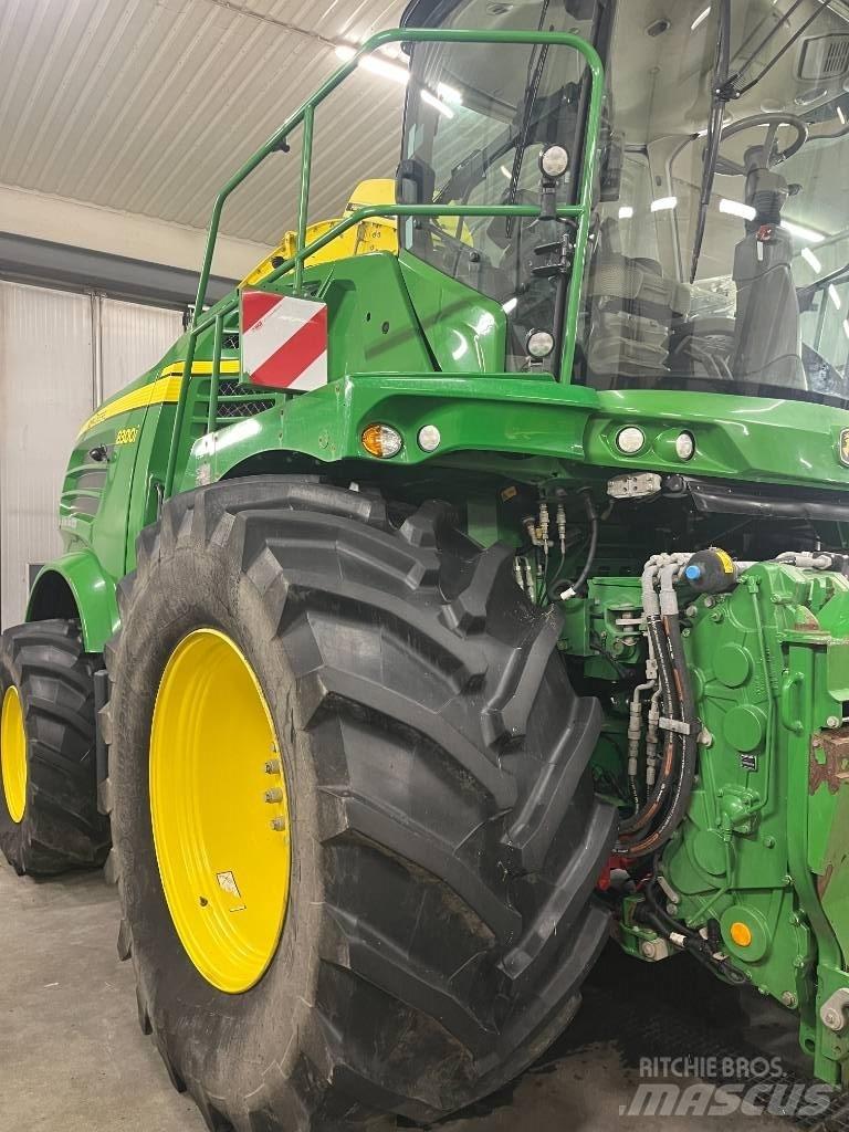 John Deere 8300i Önjáró szecskázók