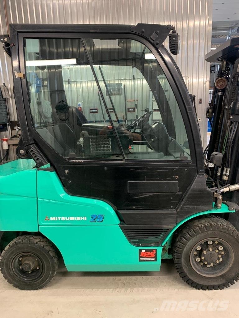 Mitsubishi FD 25 N2 Dízel targoncák
