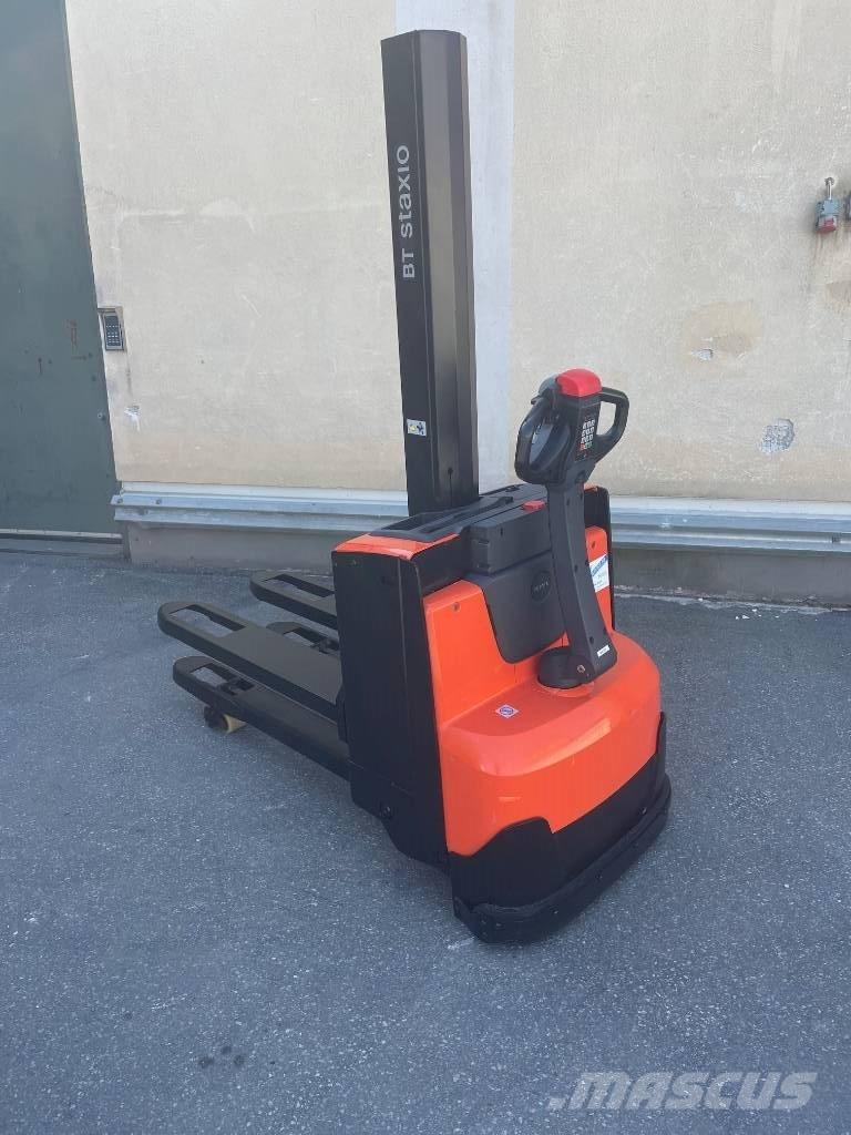 BT SWE080L Gyalogkíséretű targonca