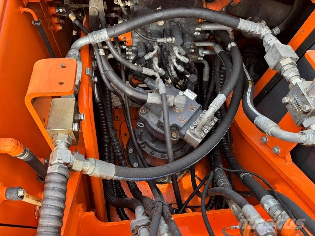 Doosan DX 225 LC Lánctalpas kotrók