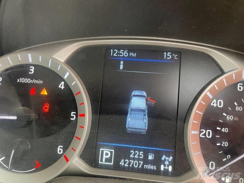 Nissan Navara Kistehergépjárművek