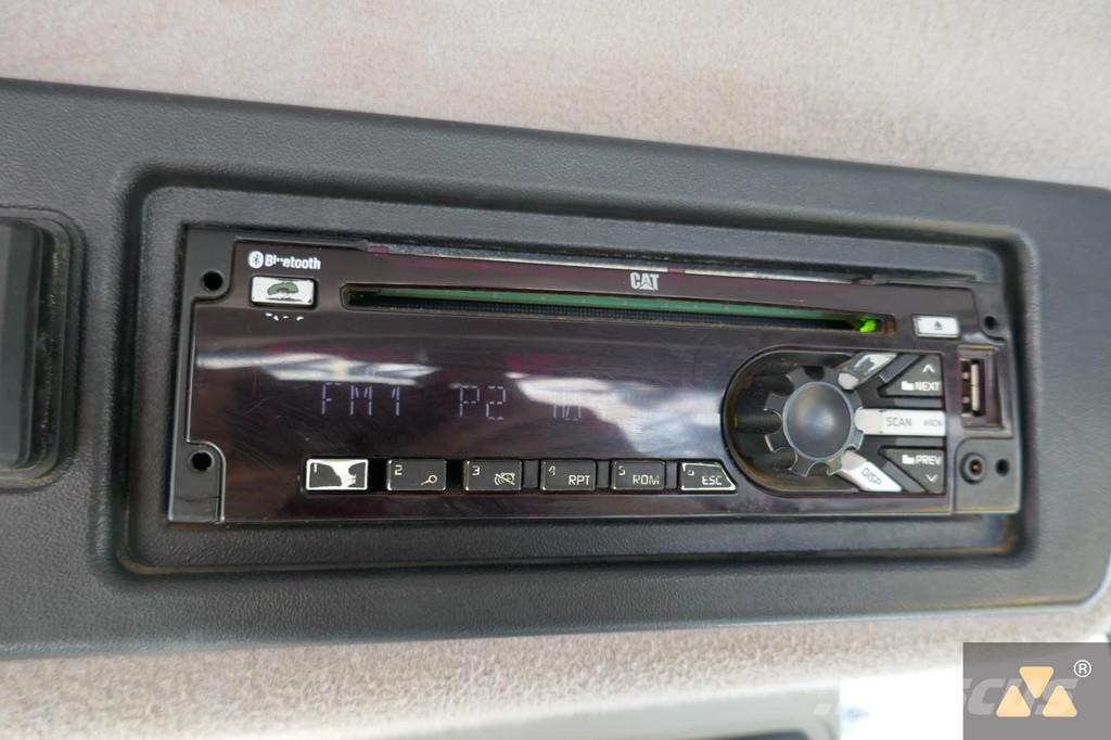 CAT 980M Gumikerekes homlokrakodók