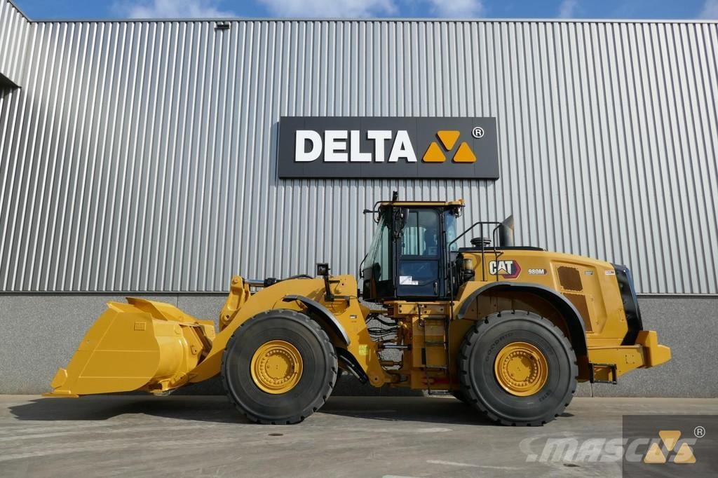 CAT 980M Gumikerekes homlokrakodók