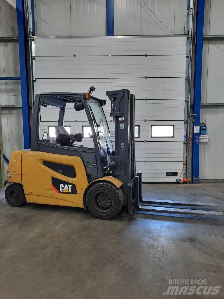 CAT EP50 2 Elektromos targoncák