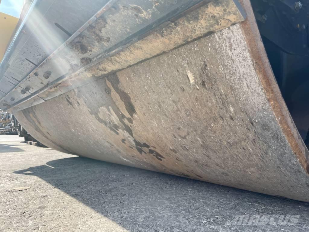 Bomag BW 213 D-5 Egydobos hengerek