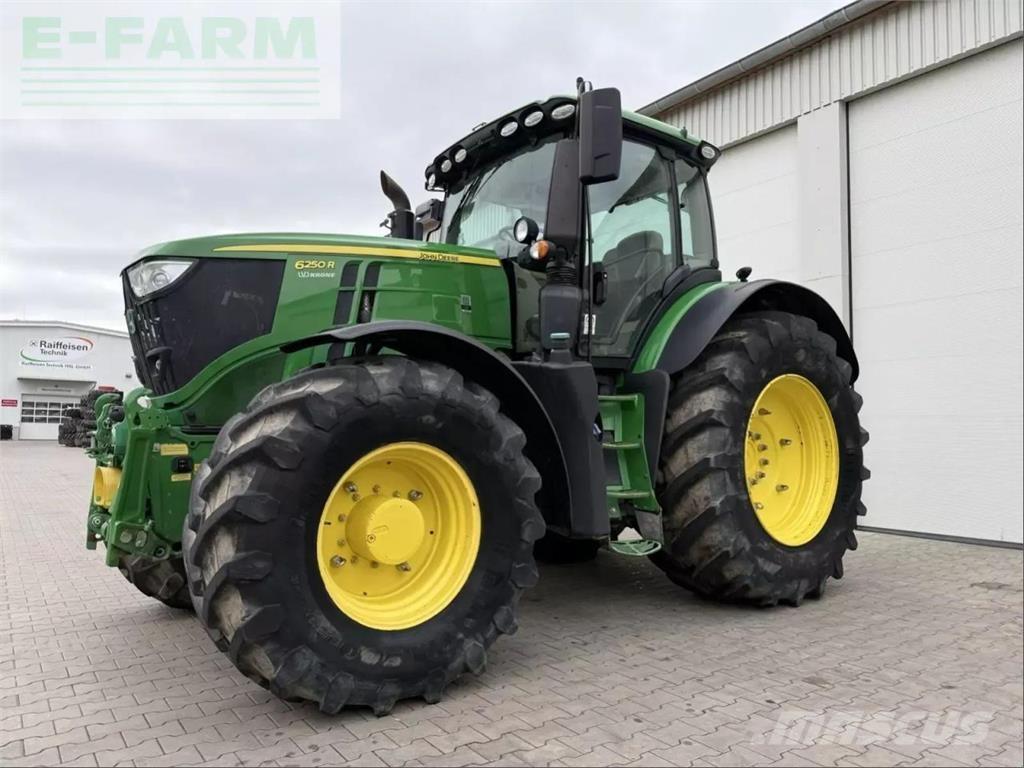 John Deere 6250 r Traktorok