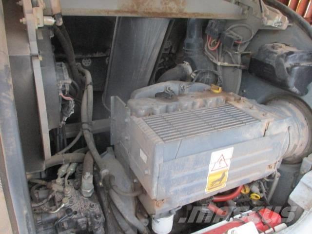 Atlas AR 75  65 70 80 Gumikerekes homlokrakodók