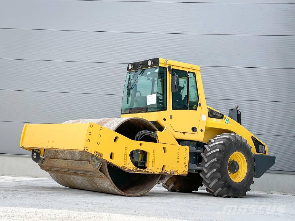 Bomag BW 216 DH-4i Egydobos hengerek