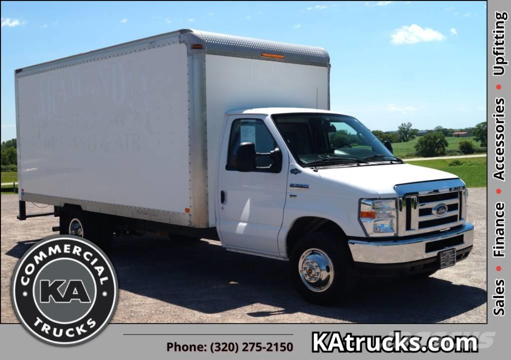 Ford E 350 SD Dobozos teherautók
