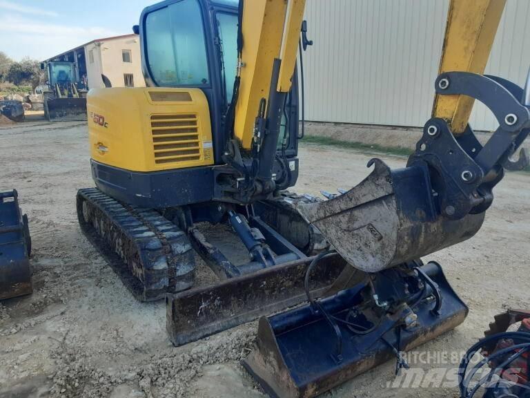 New Holland E 60 C Mini kotrók < 7t