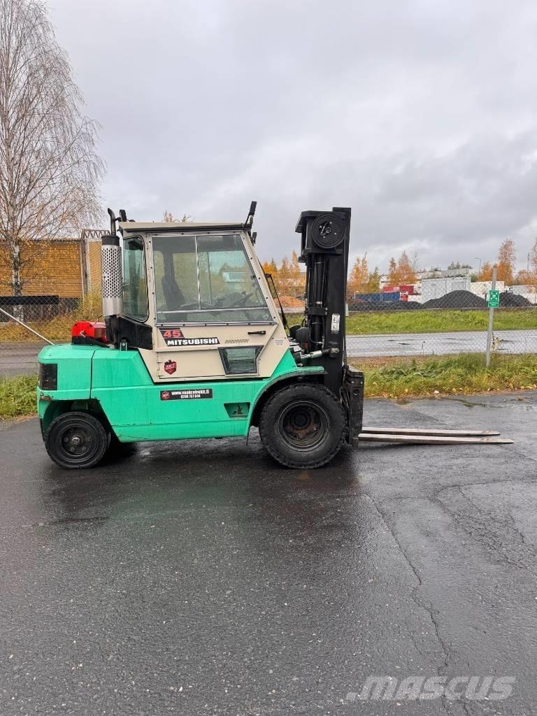 Mitsubishi FD 45 Dízel targoncák
