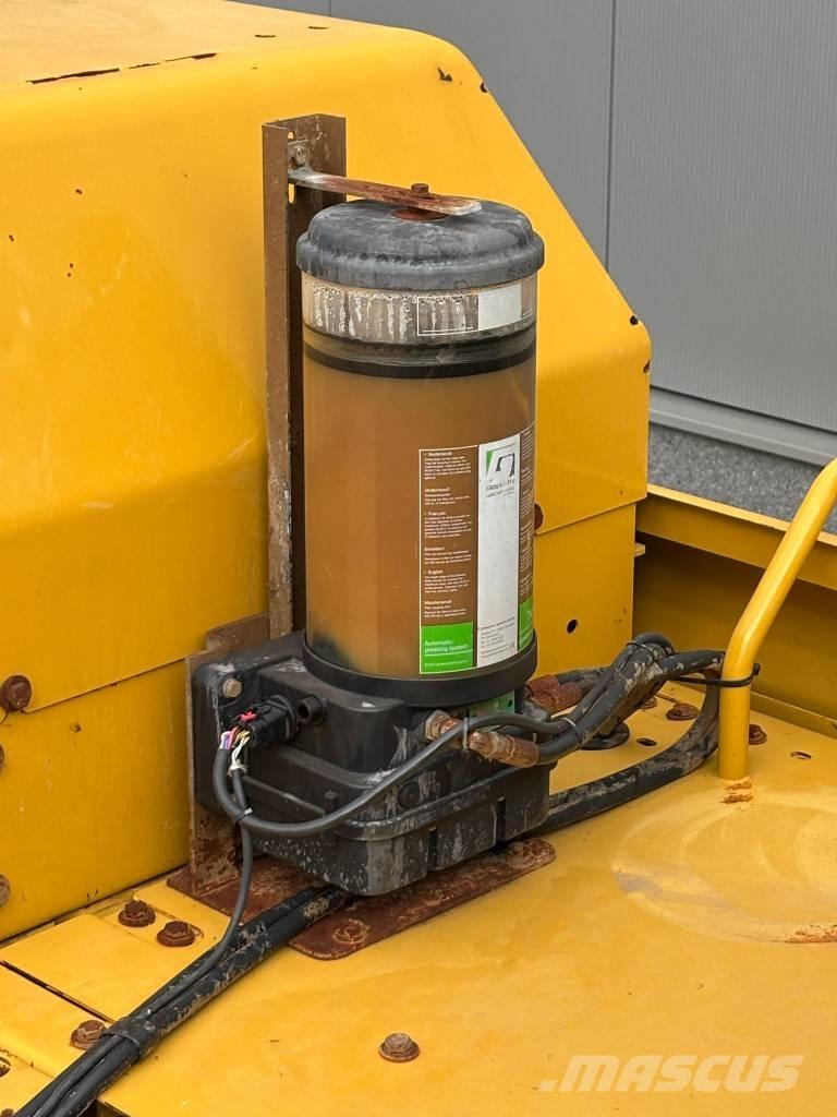 CAT 352 Lánctalpas kotrók