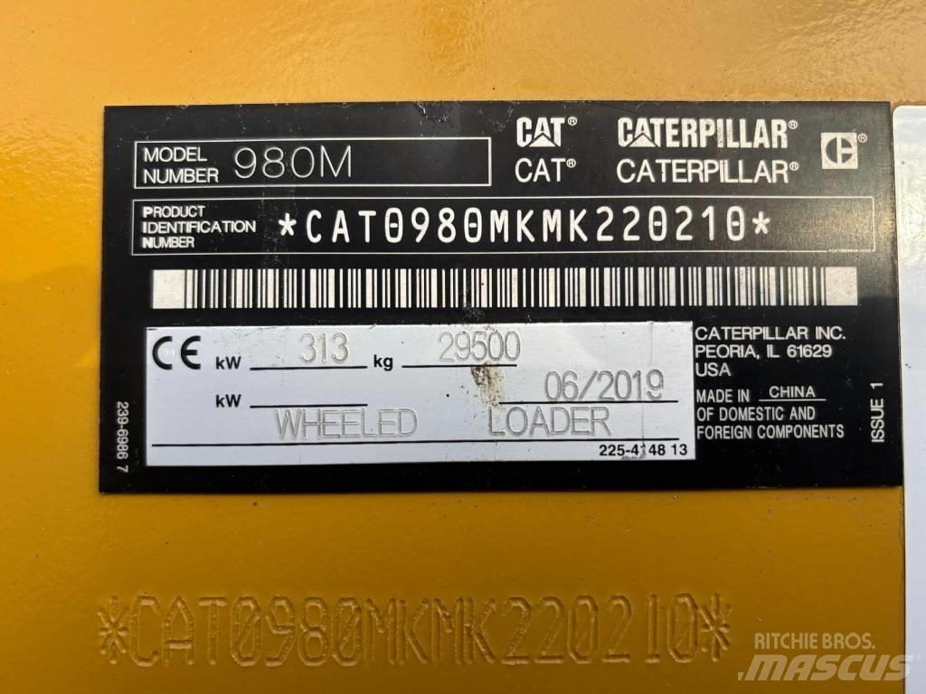 CAT 980 M Gumikerekes homlokrakodók