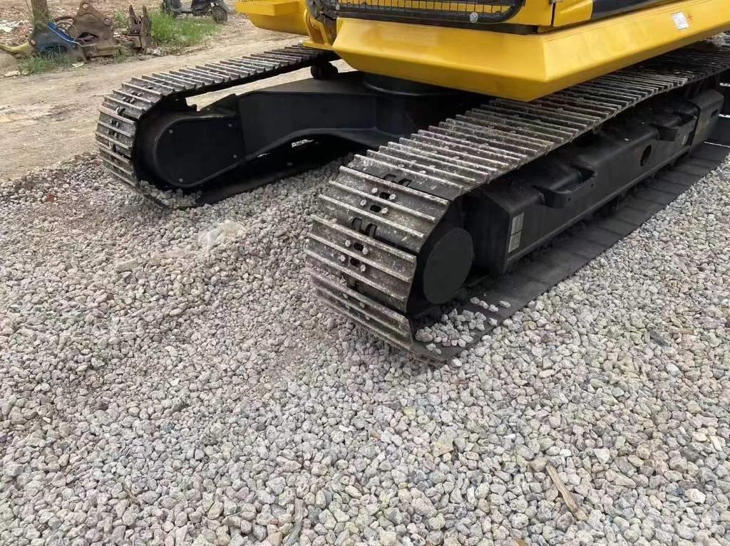 Komatsu PC 130-7 Lánctalpas kotrók