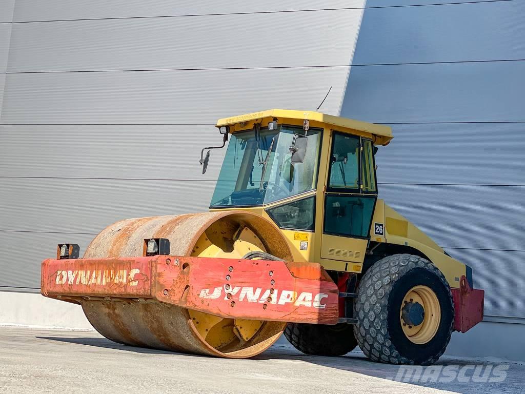 Dynapac CA302D Egydobos hengerek