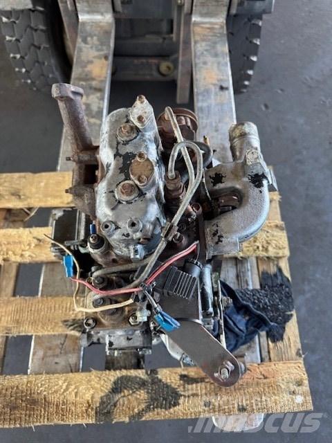 Kubota ZB 600 Motorok