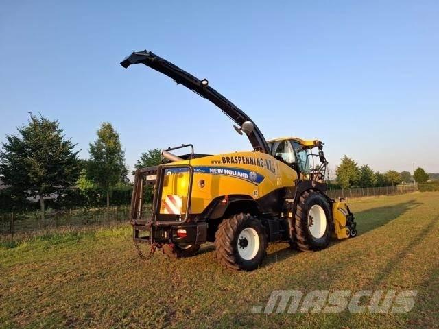 New Holland FR700 Önjáró szecskázók