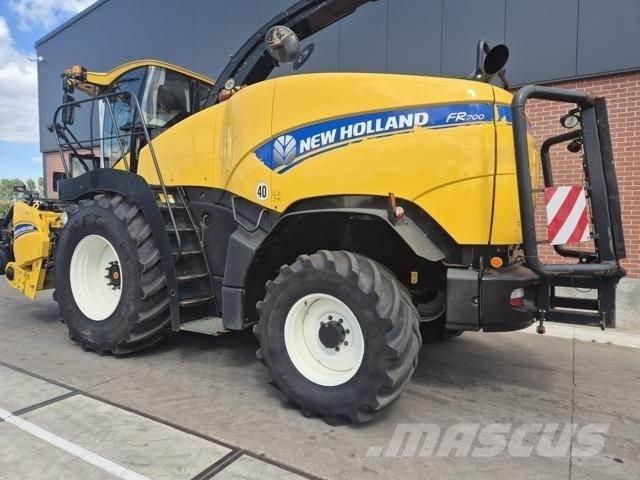 New Holland FR700 Önjáró szecskázók