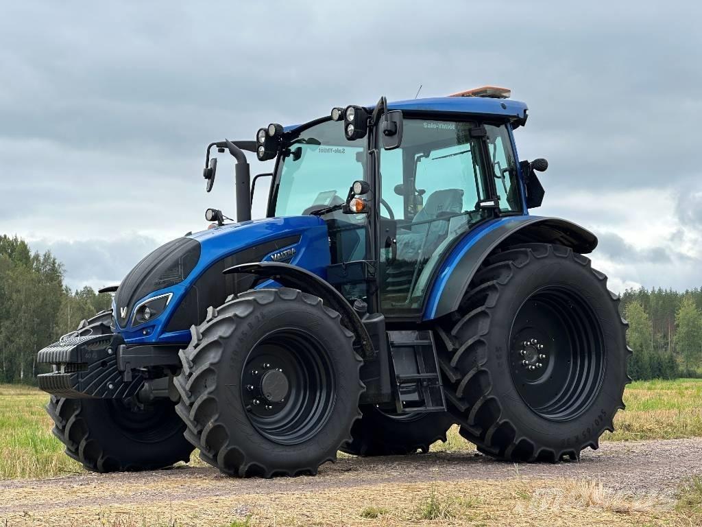 Valtra A 114 Traktorok