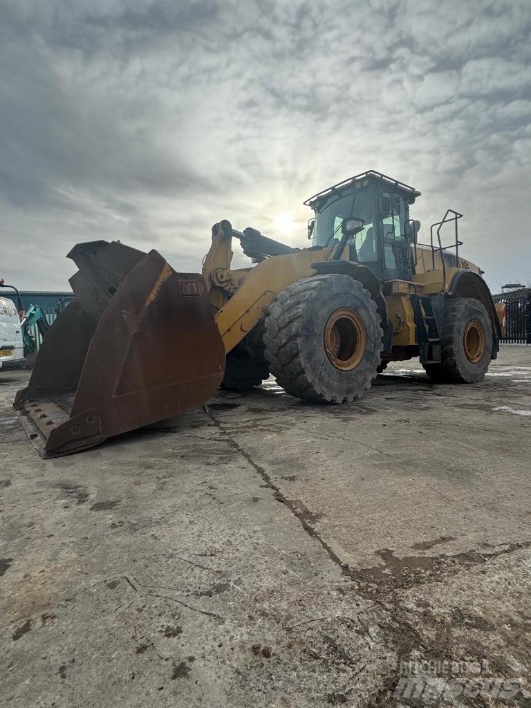 CAT 972 M Gumikerekes homlokrakodók