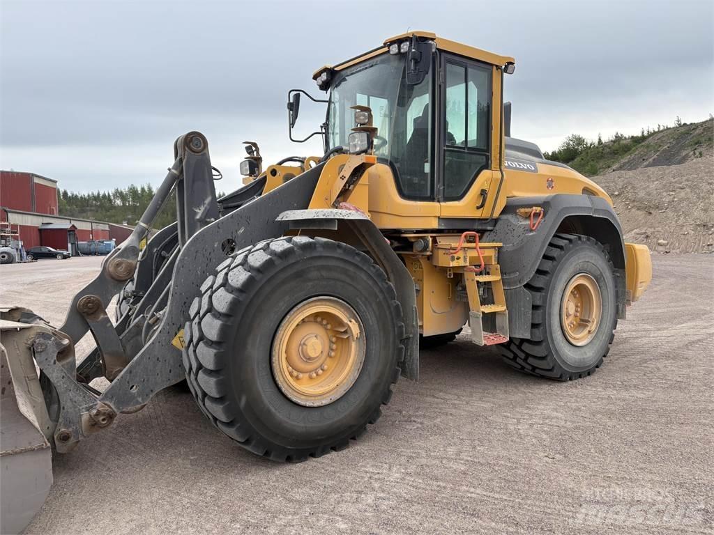 Volvo 110 H Gumikerekes homlokrakodók