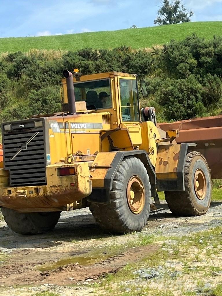 Volvo L180c Gumikerekes homlokrakodók