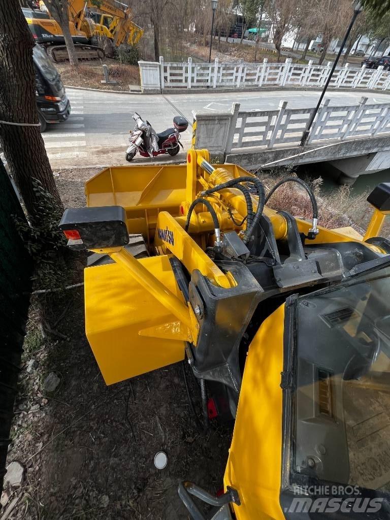 Komatsu WA 380-3 Gumikerekes homlokrakodók