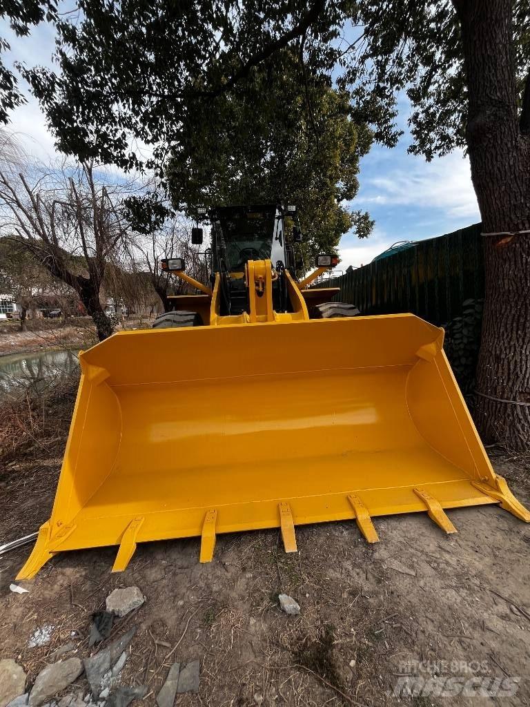 Komatsu WA 380-3 Gumikerekes homlokrakodók