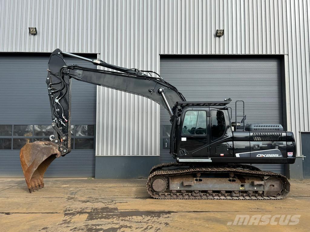 Doosan DX225LC-5 Lánctalpas kotrók