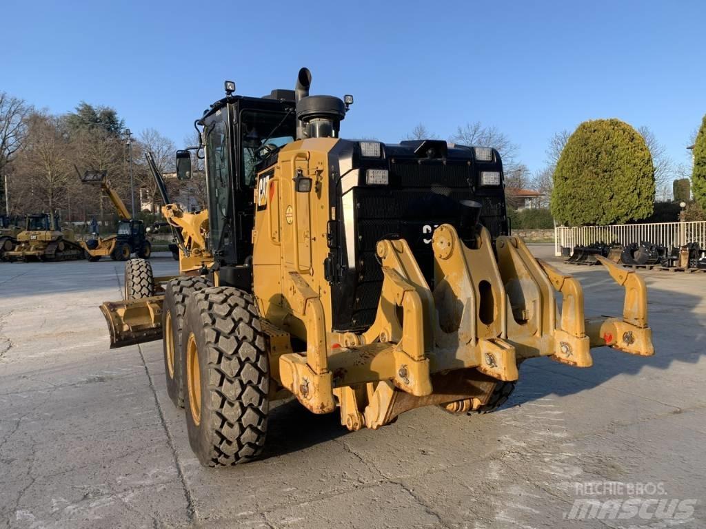 CAT 140 M 3 Gréderek