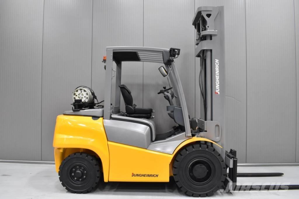 Jungheinrich TFG 540 Gázüzemű targoncák