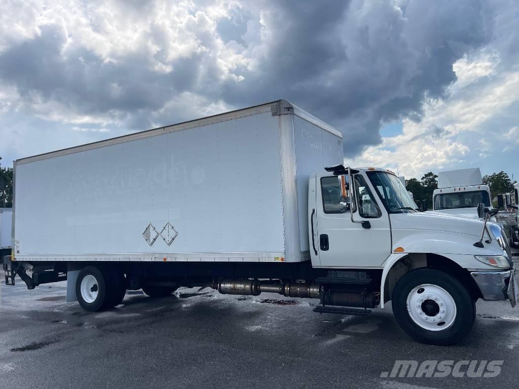 International 4300 Dobozos teherautók