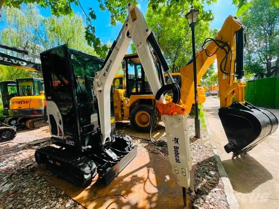 Bobcat E20z Mini kotrók < 7t