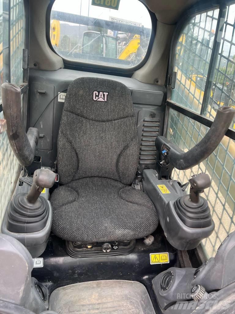 CAT 262 D Kompaktrakodók