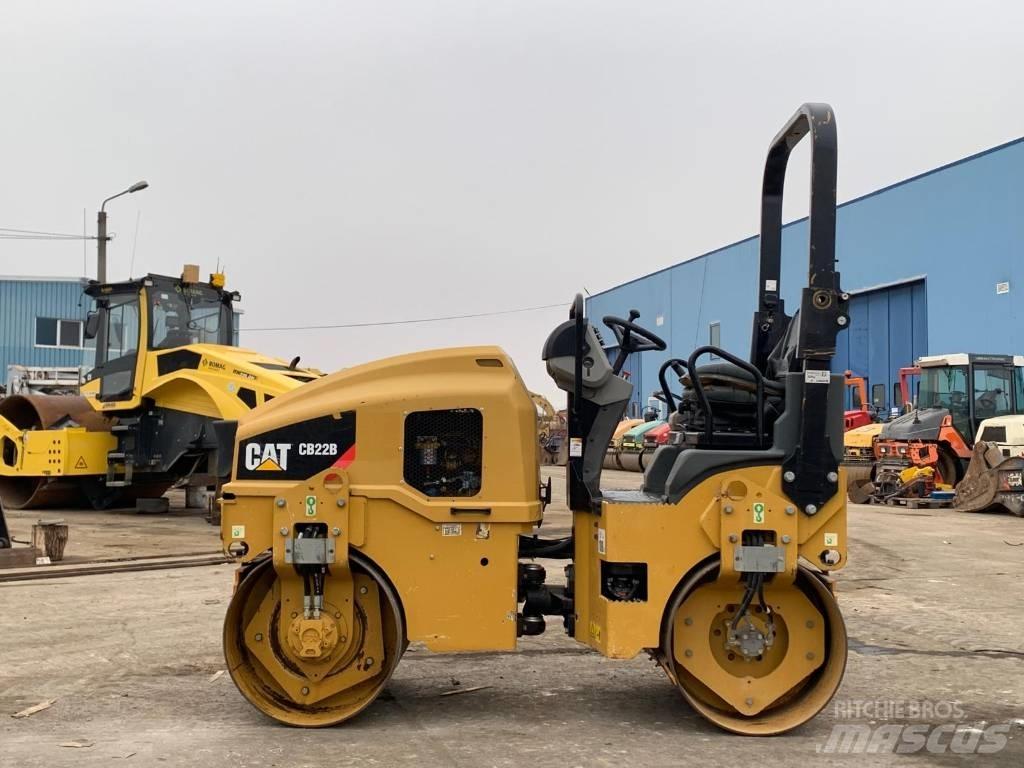 CAT CB 22B Ikerdobos hengerek