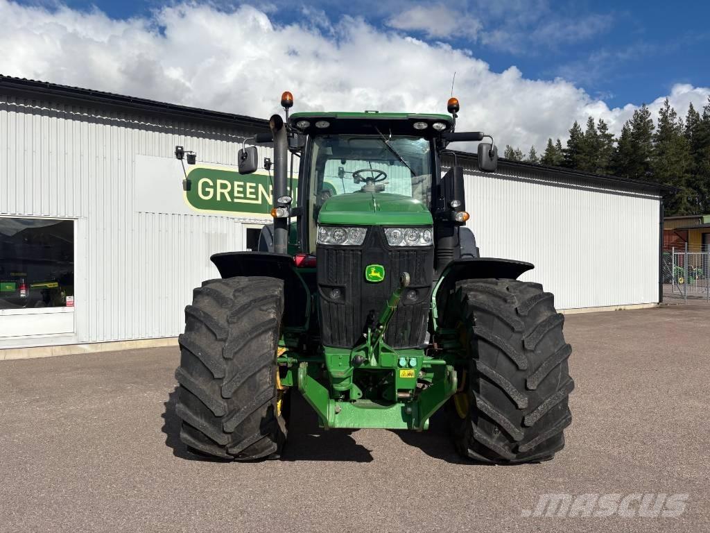 John Deere 7230 R Traktorok