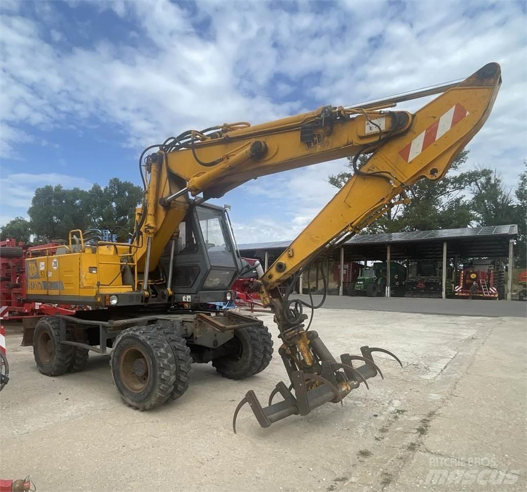 JCB 130 W Gumikerekes kotrók