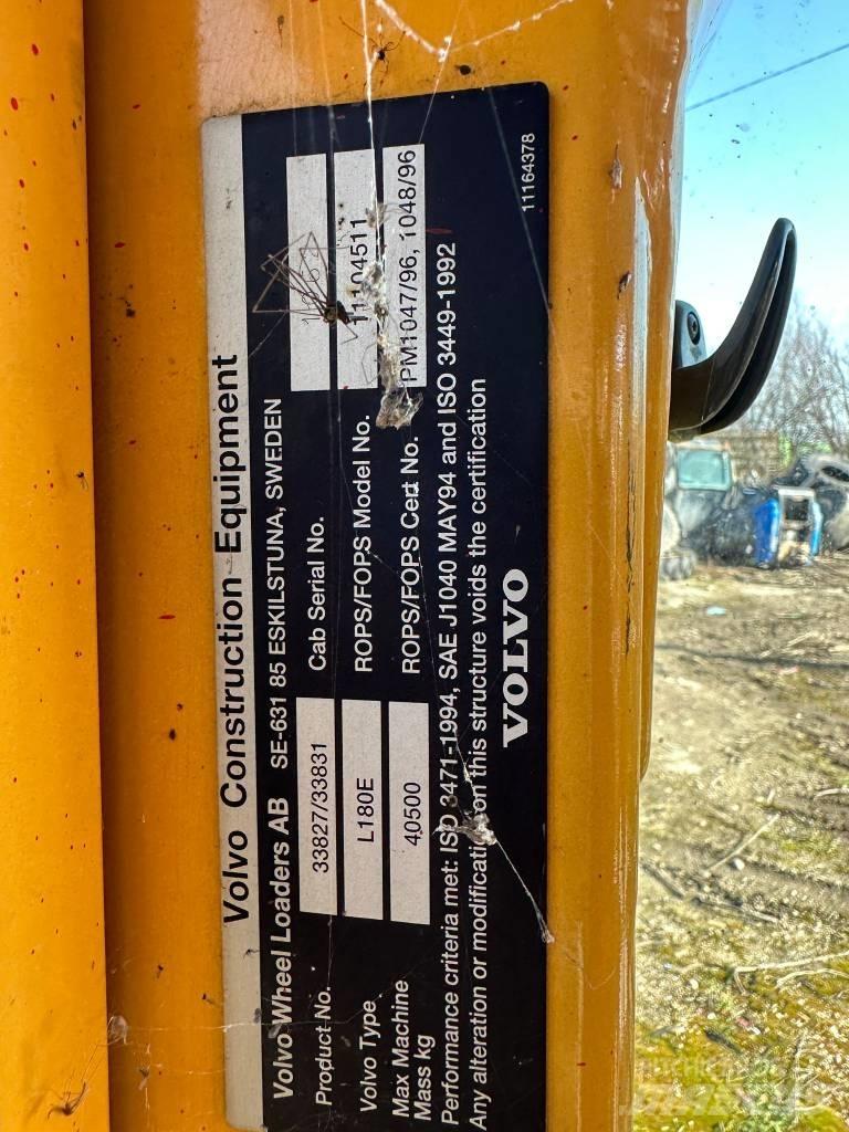 Volvo L 180 E CABIN Vezetőfülke és belső tartozékok