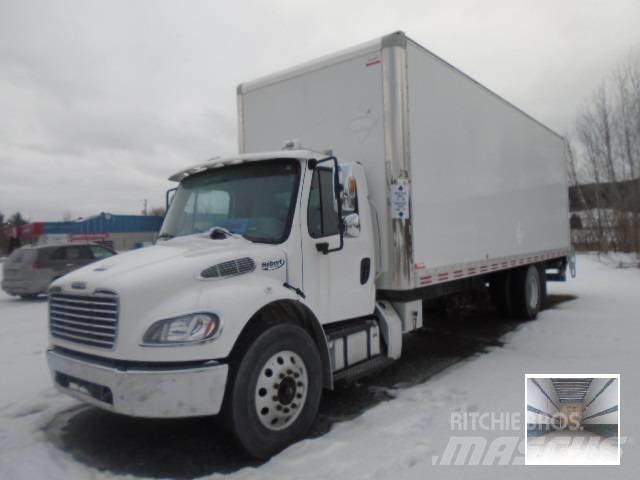 Freightliner M 106 Dobozos teherautók