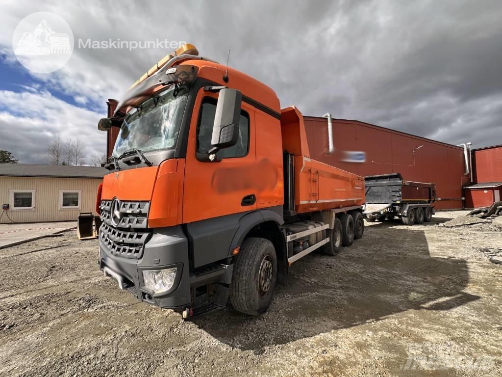 Mercedes-Benz Arocs Billenő teherautók
