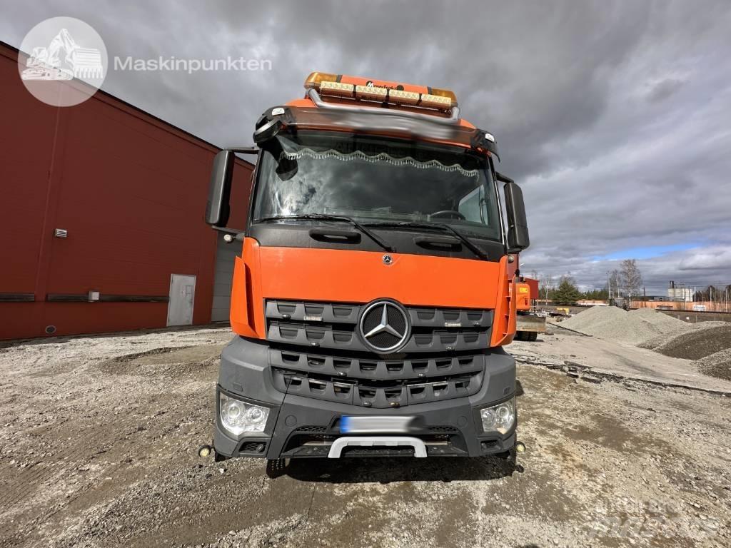 Mercedes-Benz Arocs Billenő teherautók
