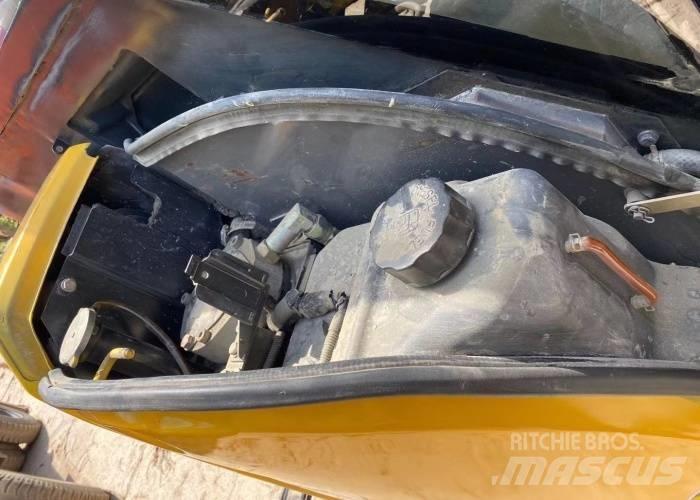 Komatsu PC30 Lánctalpas kotrók
