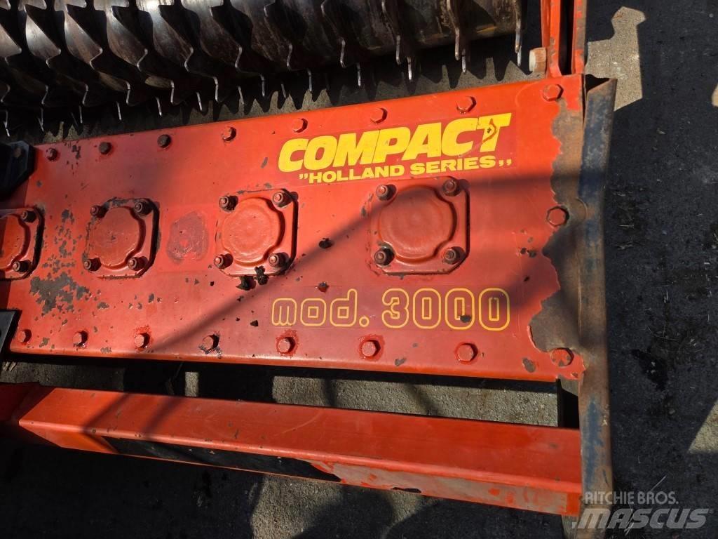  Compact mod. 3000 Kardánhajtású ekék és Forgó-boronák