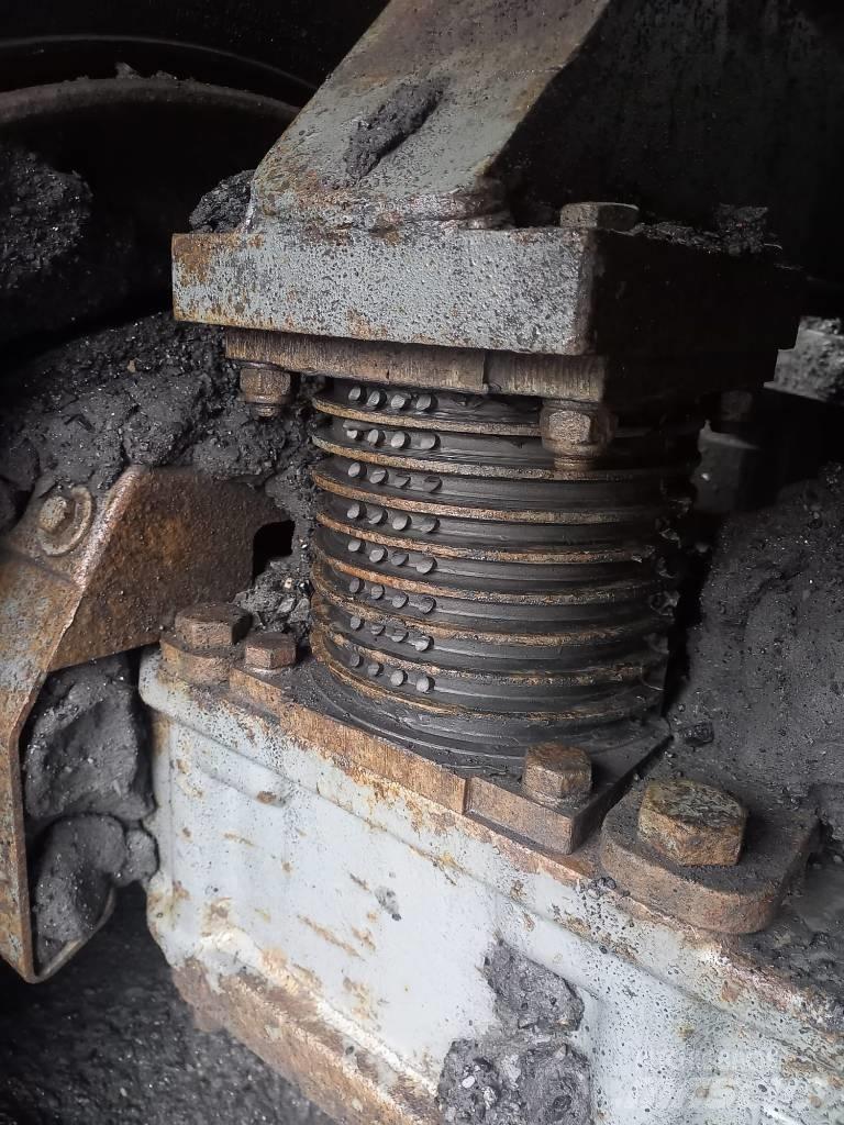 Terex TA 300 Csuklósdömperek